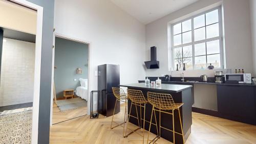 Dole Apartment | Le porte plume