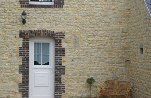 Aignerville Cottage | Le Pressoir - La Ferme du Château sleeps 4/12 people