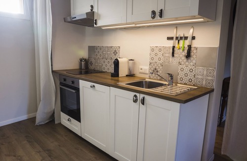 Bergbieten Apartment | Le Pressoir, romantic studio Griotte et Cannelle