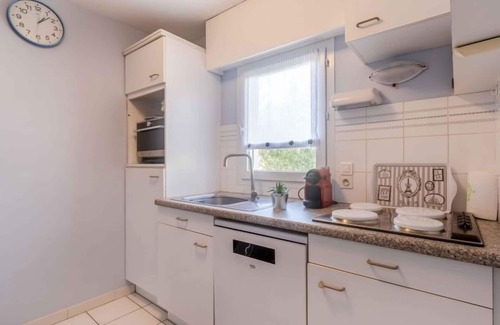 Boulouris-sur-Mer Apartment | Le Promethée by Interhome