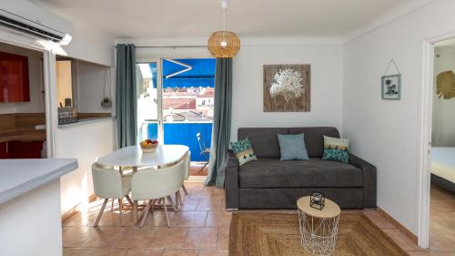 Golfe Juan Apartment | Le Provençale : Plages, Balcon, Clim