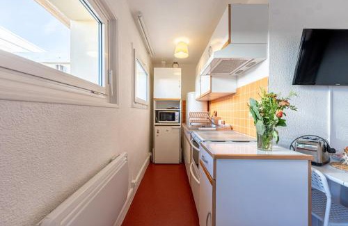 Saint-Laurent-en-Grandvaux Apartment | Le Ptit Bois - Piscine partagée