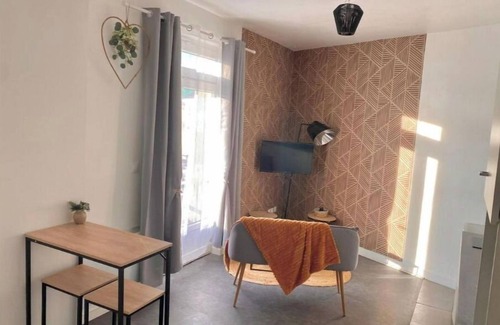 Chateauroux Apartment | Le Quai des Marins