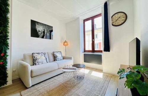 Bourgoin-Jallieu Apartment | Le République 2, Gare, Centre-Ville