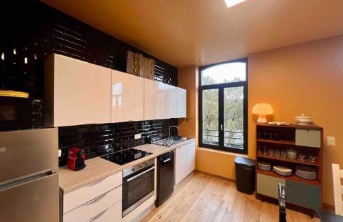 Outremeuse Apartment | Le rétro chic - Grand Duplex pour 6 dans le centre
