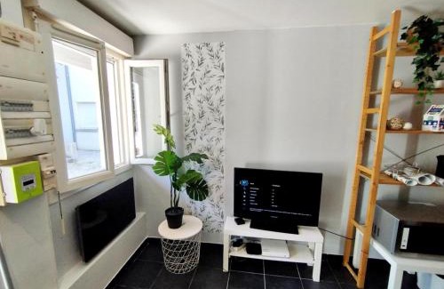 Parilly Apartment | Le Rayane