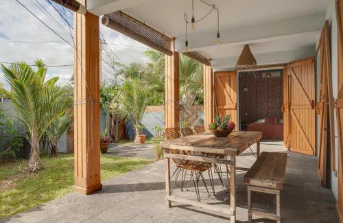 Saint-Pierre De La Reunion House | Le Rayon Bleu - Sunset View