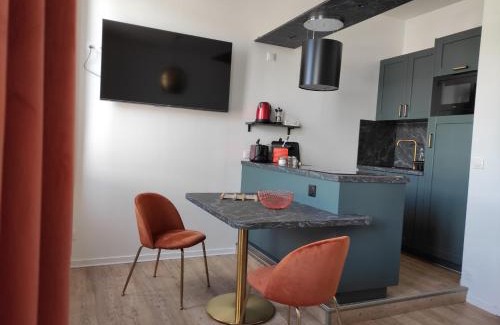 Fecamp Apartment | LE REFLET DES VOILES FACE AU PORT DE FECAMP