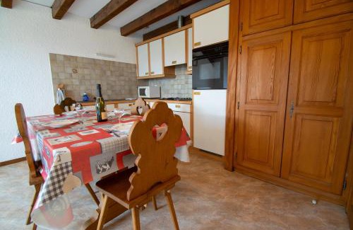 Lapoutroie Apartment | Le Refuge des Merelles. (accepte les animaux)