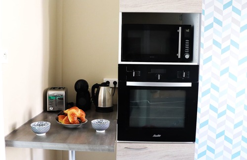 Colmar Apartment | LE Refuge DES Reves Appartement Spacieux Avec Parking Gratuit