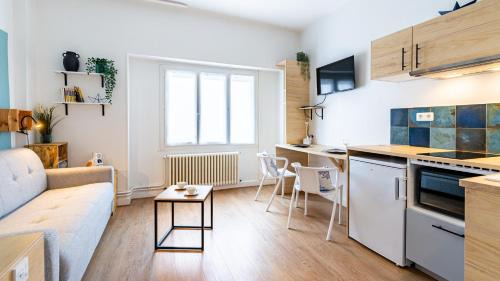 Faubourg-Raines Apartment | Le Refuge/pied-à-terre pragmatique