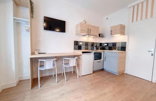 Faubourg-Raines Apartment | Le Refuge/pied-à-terre pragmatique