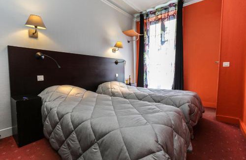 Quartier de Rochechouart Hostel | Le Regent Montmartre by Hiphophostels