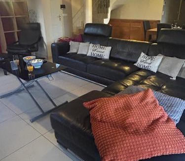Janneyrias House | le relai du parking futé