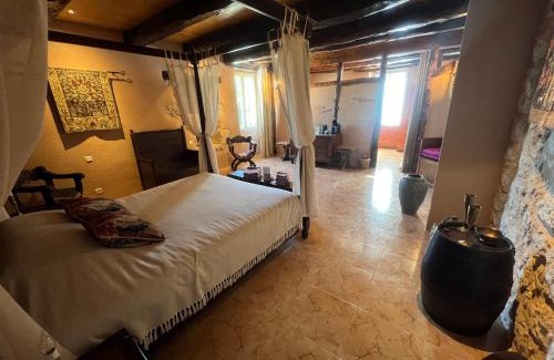 Mouzieys-Panens Bed & Breakfast | Le Relais des Chevaliers "La Suite des Seigneurs"