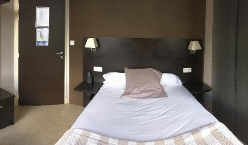 Saint-Quentin-les-Anges Hotel | Le Relais