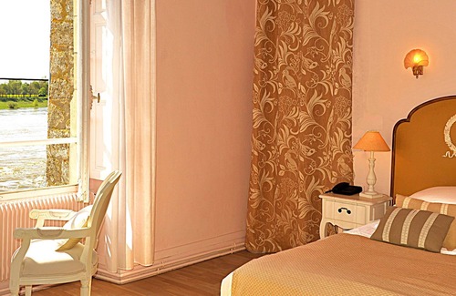 Meung-sur-Loire Hotel | Le Relais Louis XI