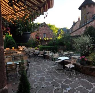 Collonges-la-Rouge Hotel | Le Relais St jacques