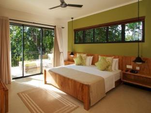 La Digue Hotel | Le Repaire - Boutique Hotel & Restaurant