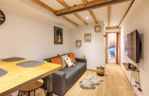 Formigueres Apartment | Le Repaire des Écureuils - Appt avec terrasse