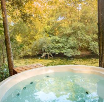 Amenucourt Hotel | Le repaire des impressionnistes