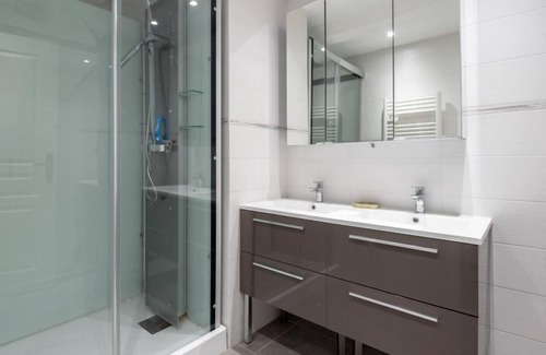 Commes House | Le Repos by Interhome
