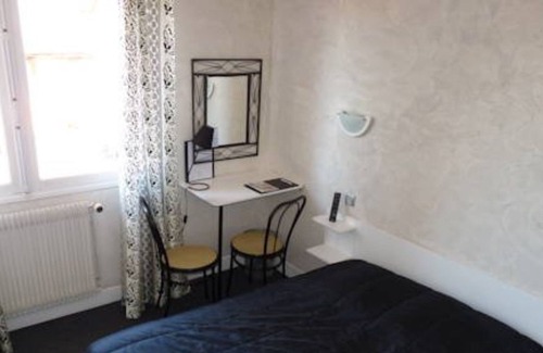 Parentis-en-Born Hotel | Le Rest In Born
