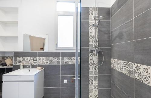 Carpentras Apartment | Le Rimbaud - Studio moderne en hypercentre - WiFi