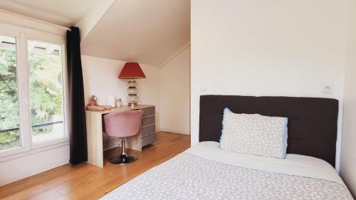 Le Plessis-Robinson Apartment | Le RivetStud à 20 min Paris