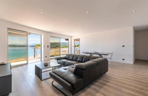 Verghia Apartment | Le Roc - 1er étage - Splendide Vue Mer