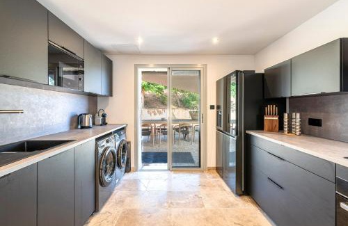 Verghia Apartment | Le Roc - RDC - Splendide Vue Mer