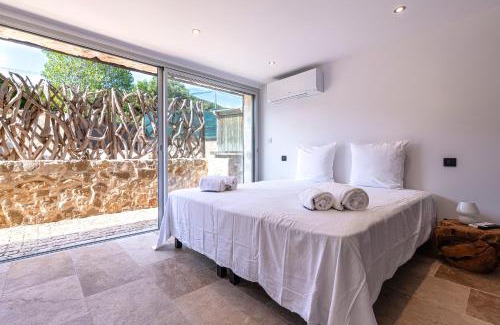 Verghia Apartment | Le Roc - RDC - Splendide Vue Mer