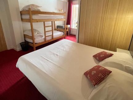 Laveissiere Hotel | Le Rocher Du Cerf
