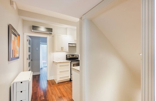 Shaughnessy Village House | ⭐Le Rockwood ⭐ Best Downtown Location - 1 month or more stays