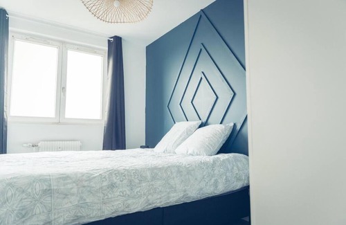 Dunkerque Centre Apartment | Le Rose - Centre Ville - Wifi