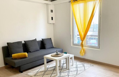 Nogent-sur-Oise Apartment | Le Royal Cosy - Spacieux T2 - Proche Chantilly, Paris & Astérix