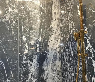 Villeneuve-Saint-Georges Apartment | Le Royal Jacuzzi