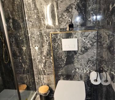 Villeneuve-Saint-Georges Apartment | Le Royal Jacuzzi