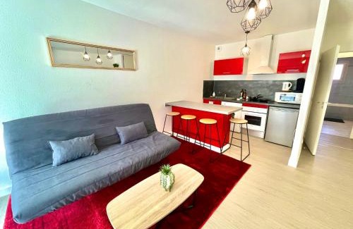 Lacroix-Falgarde Apartment | " Le Rubis " Terrasse - Wifi - Entrée Autonome