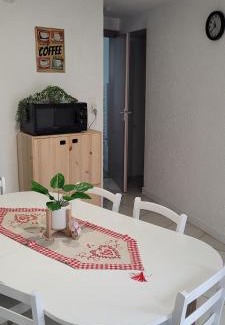 Saulxures-sur-Moselotte Apartment | Le ruisseau du Bâmont