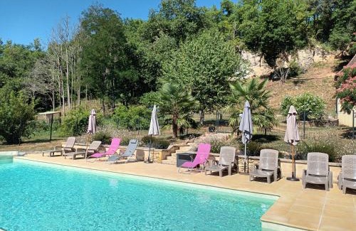 Saint-Leon-sur-Vezere Apartment | Le Séchoir des acacias, Gîte les Chênes Verts