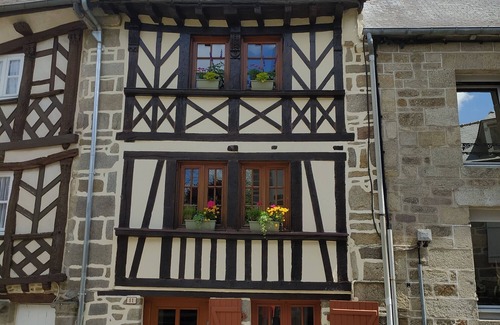 Plemy House | Le Séchoir Moncontour