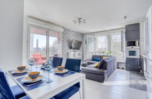 Stains Apartment | "Le Sérénity ", Appartement spacieux ,balcon, parking privé gratuit, netflix, proche CDG et Stade de France