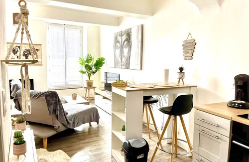 Salon-de-Provence Apartment | LE Saharastudio Atypique Bohéme