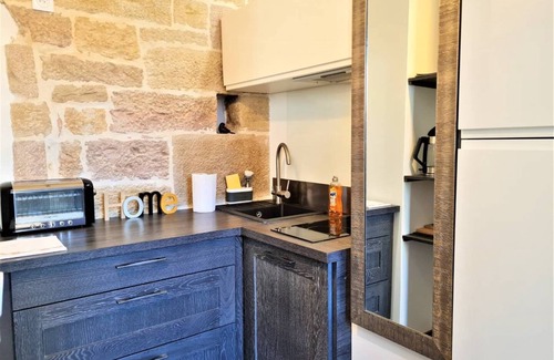 Faubourg North Apartment | Le Saint B -Studio au pied de la cathédrale- SR Loc