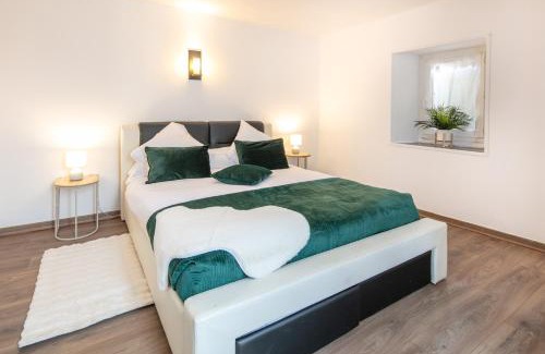 Saint-Geoire-en-Valdaine Apartment | Le Saint-Geoirien - Duplex pour 4