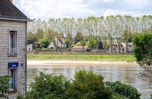 Gien Apartment | Le Saint-Louis 1, Terrasse, Cosy, cœur de ville bord de Loire, commerces à pied