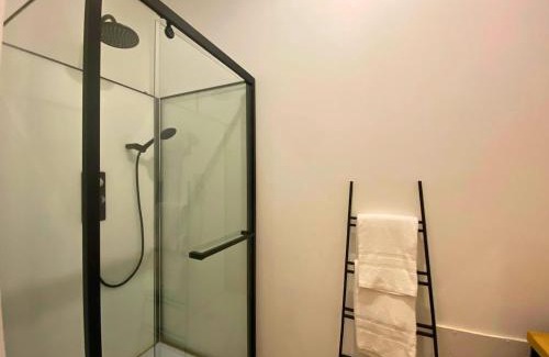 Gare Apartment | Le Saint Pierre - Bourgeois Elegance, Station & Center