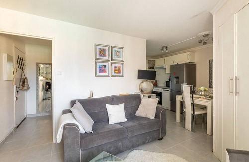Frejus Apartment | Le Sakharov - Appartement avec bassin