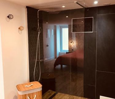 Carentan House | Le Salon de l'Isle
